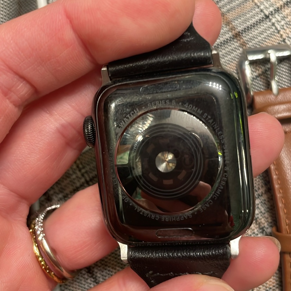 Apple Watch - Picture 2 of 6